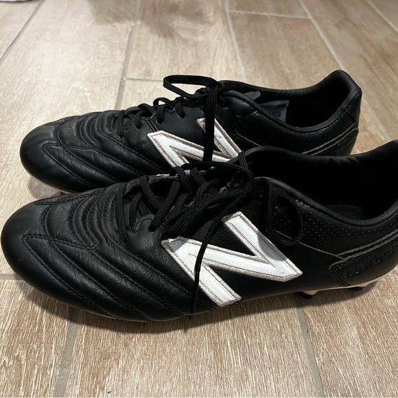 🚫Sold🚫 New Balance 442 Leather Soccer Cleat Size 9 - Picture 1 of 5